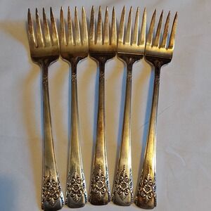 Wm. Rogers International Silver 1954 Mountain Rose‎ Silverplate 5-Salad Forks